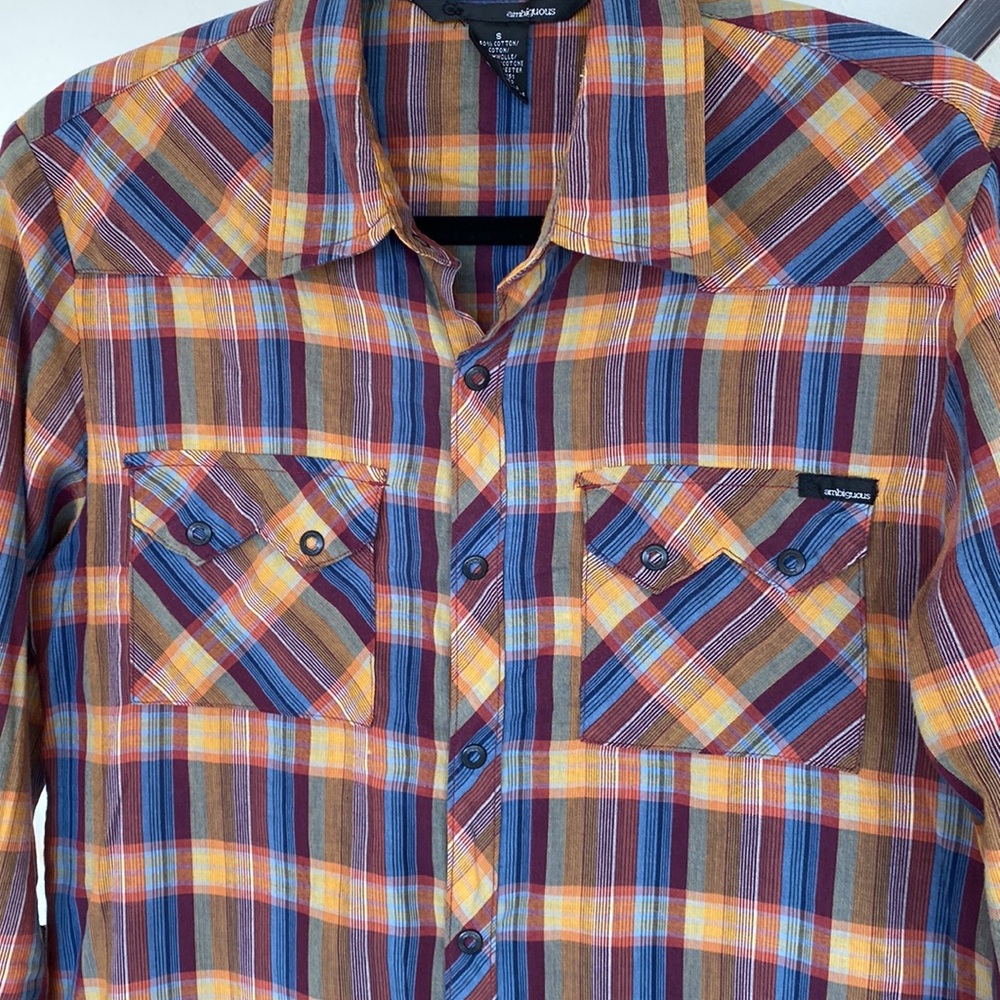Ambiguous button down shirt - Picture 3 of 5
